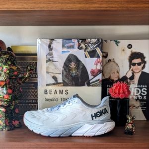 Hoka Arahi 6 size 10 light blue woman's